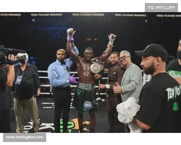 约恩利埃尔南德斯教练十回合激战打满因对手采取消极搂抱战术