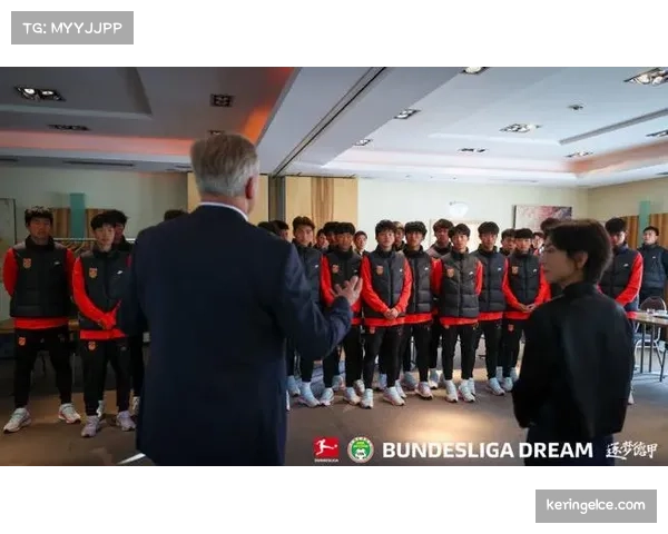 德甲俱乐部与当地学校合作,推动足球教育进校园项目 德甲俱乐部与当地学校合作,推动足球教育进校园项目